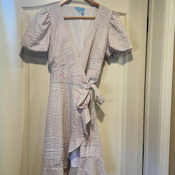 Draper James Pink & Green Striped Seersucker Wrap Dress w/Puff Sleeve & Ruffles - Picture 2 of 8